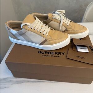 Burberry Sneakers